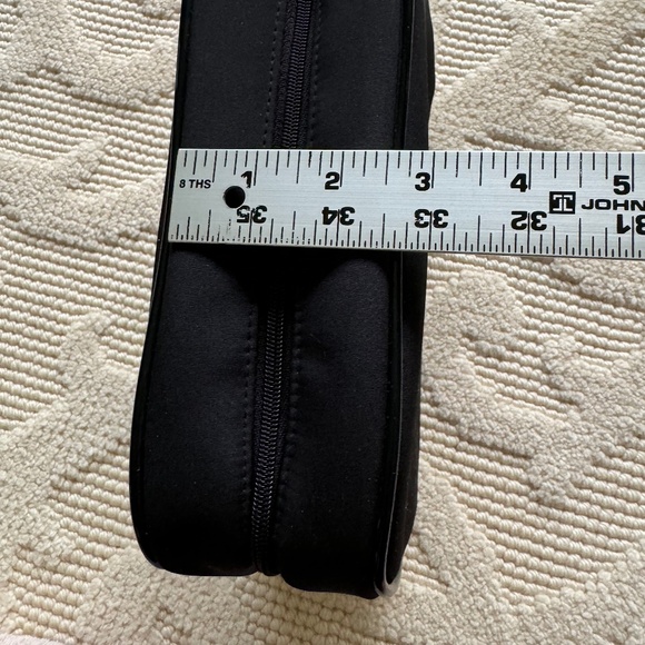 CHANEL PARFUMS AUTHENTIC BLACK ZIPPERED COSMETICS POUCH WITH RED LOGO LINING - Picture 8 of 8